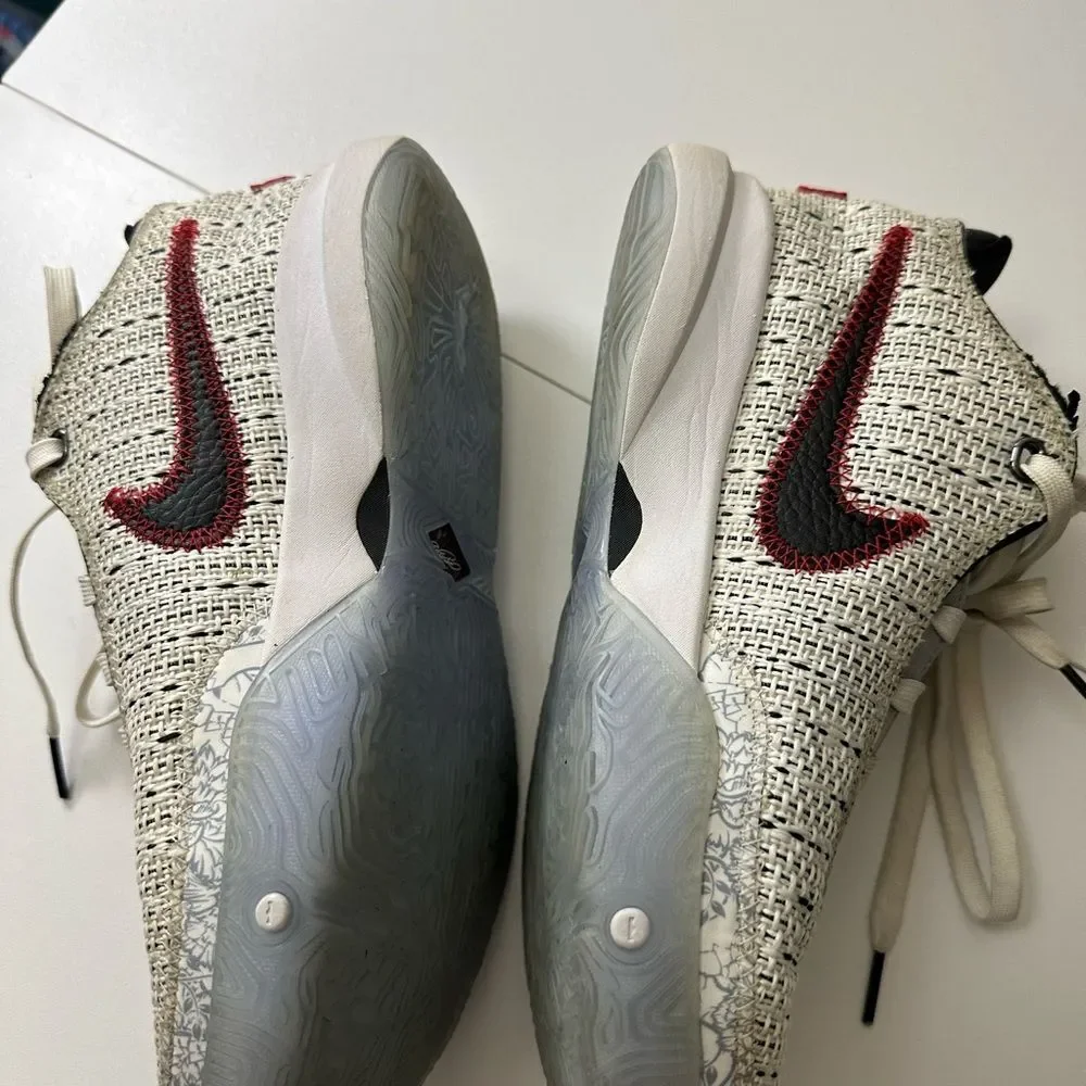 Nike Lebron 20 GS Stockists White‎ Gold 7Y Kids Basketball DQ8651-100 Sneaker